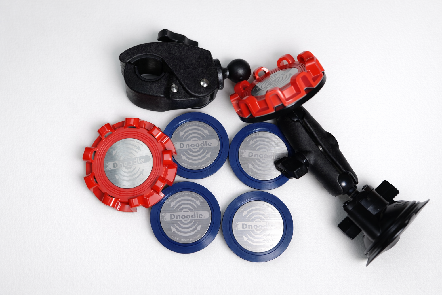 Dnoodle Tradie Twin Set showing dock plates, key plates and RAM mounting components